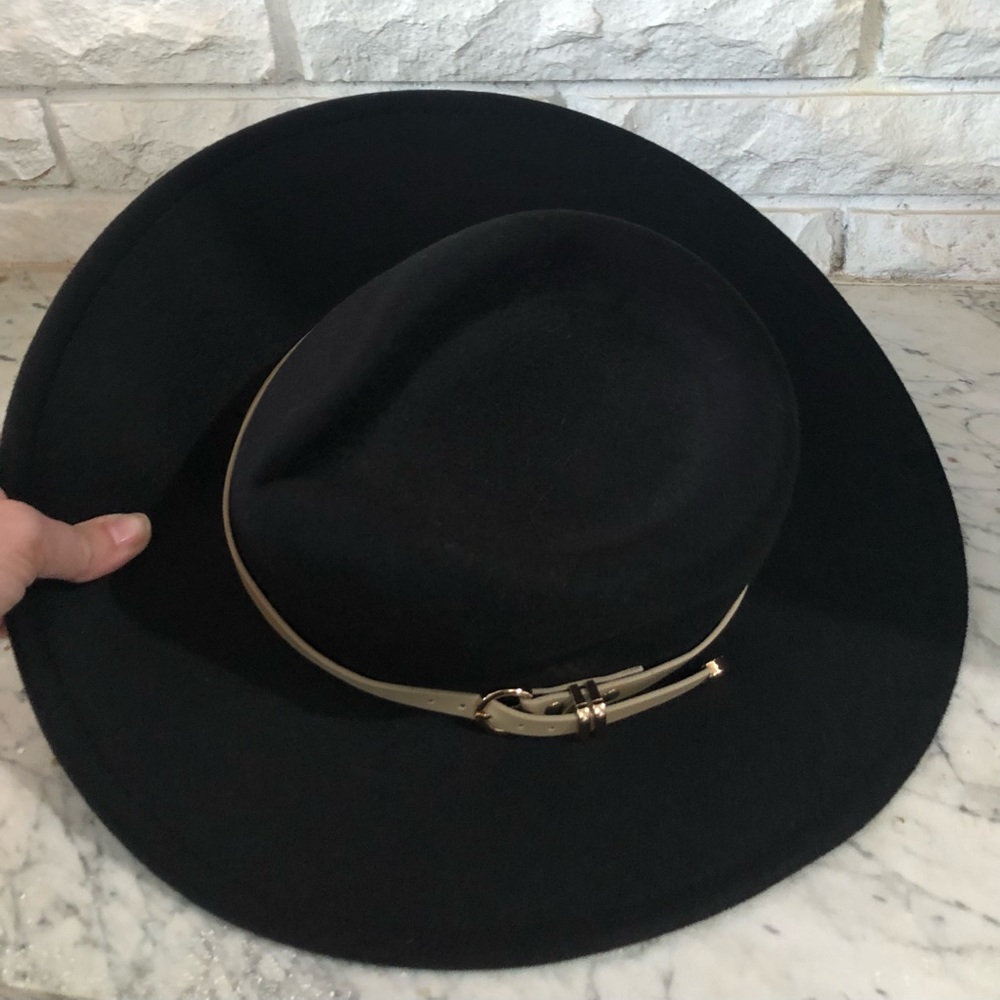 Hat - Picture 2 of 7